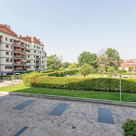 With Balcony Nearby M3 Subway Yellow Line Апартаменты *